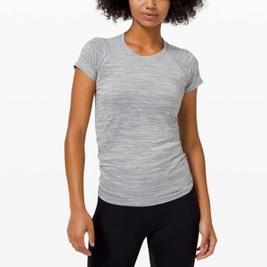 Lululemon Swiftly Tech Short Sleeve 2.0 Size 10